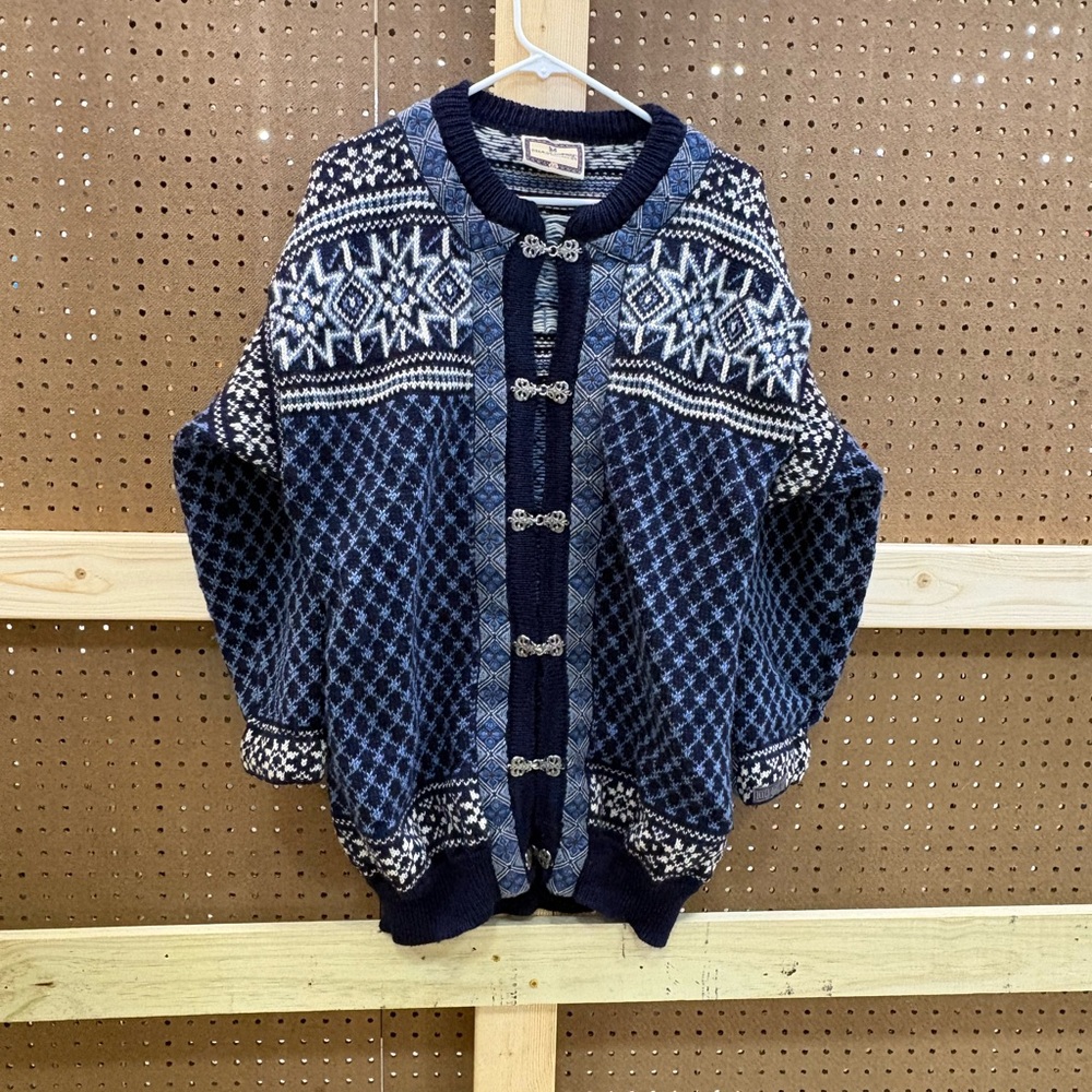 Vintage Dale of Norway  Sweater Size XXL 23x29